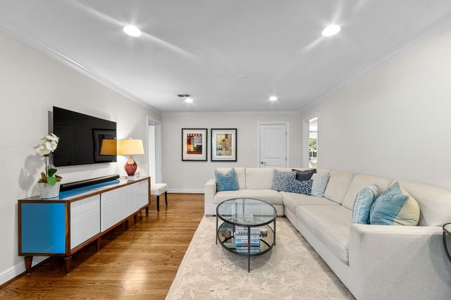 6841 Joyce Way, Dallas, TX 75225