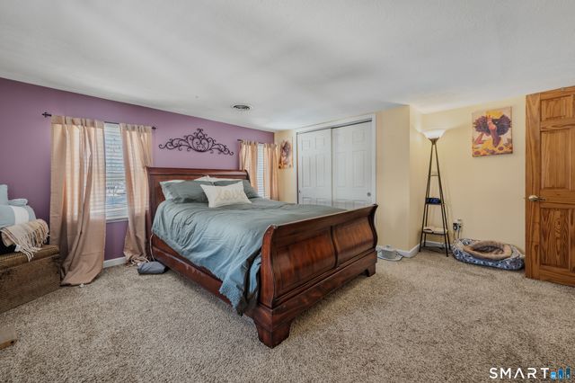 349 Naubuc Avenue B, Glastonbury, CT 06033