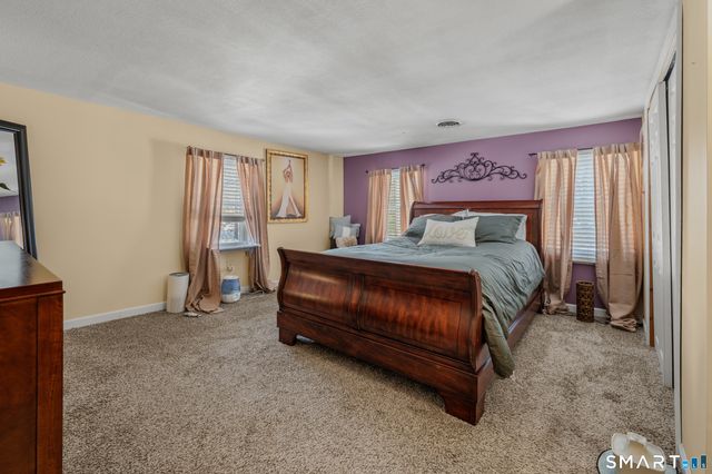 349 Naubuc Avenue B, Glastonbury, CT 06033