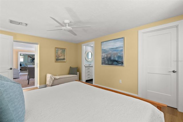 353 AVENIDA LEONA, Sarasota, FL 34242