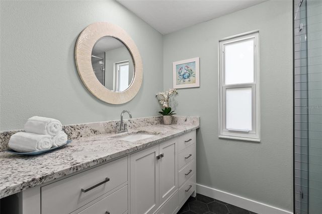 353 AVENIDA LEONA, Sarasota, FL 34242