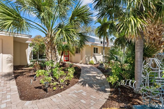 353 AVENIDA LEONA, Sarasota, FL 34242