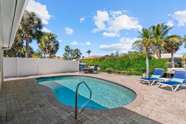 353 AVENIDA LEONA, Sarasota, FL 34242