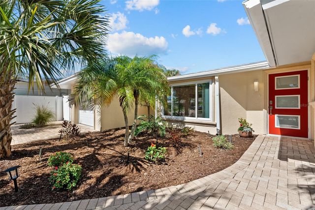 353 AVENIDA LEONA, Sarasota, FL 34242
