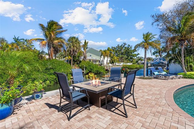 353 AVENIDA LEONA, Sarasota, FL 34242