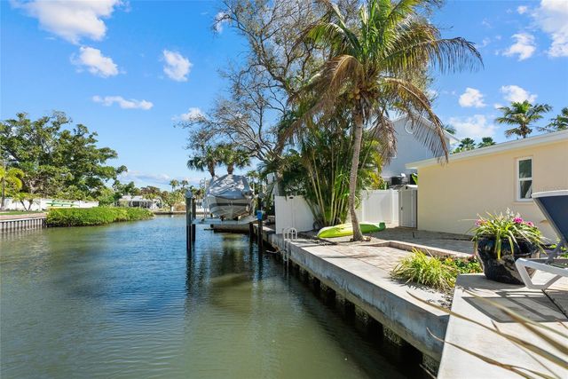 353 AVENIDA LEONA, Sarasota, FL 34242