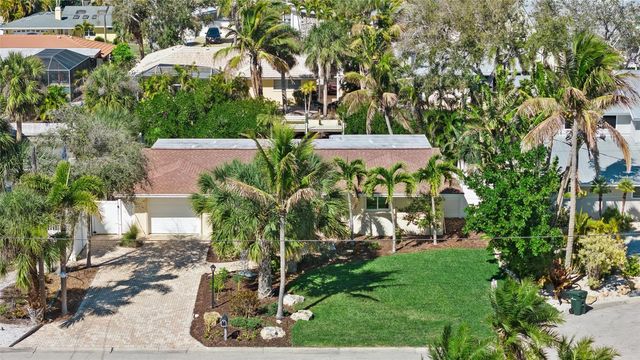 353 AVENIDA LEONA, Sarasota, FL 34242