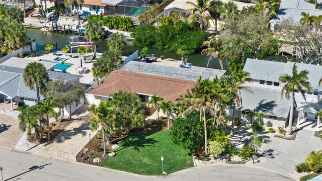 353 AVENIDA LEONA, Sarasota, FL 34242