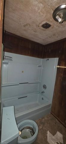 4372 Oak Ridge Drive, Winston-salem, NC 27105