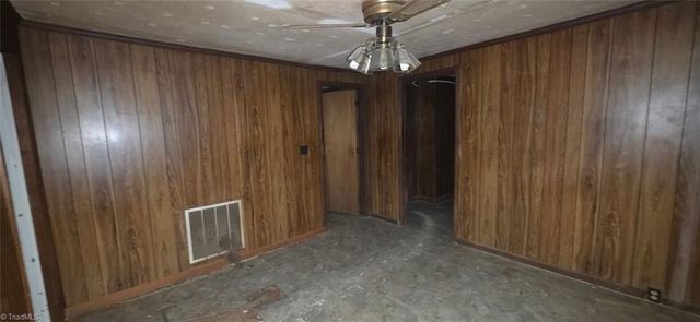 4372 Oak Ridge Drive, Winston-salem, NC 27105