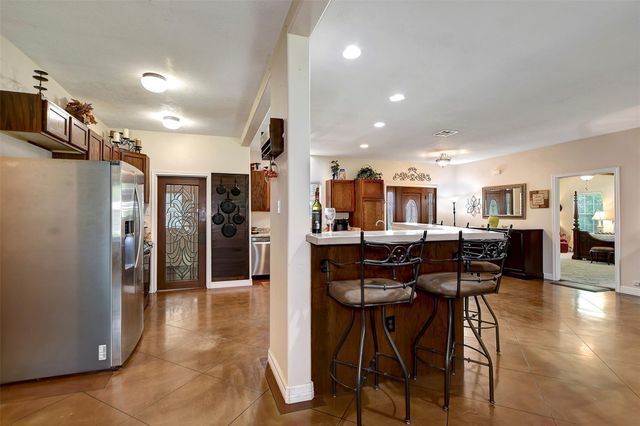 28030 Highway 6, Hempstead, TX 77445