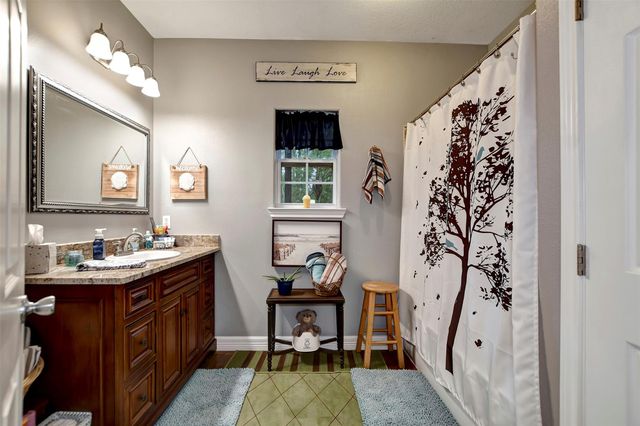 28030 Highway 6, Hempstead, TX 77445