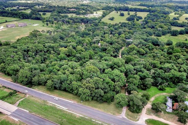 28030 Highway 6, Hempstead, TX 77445