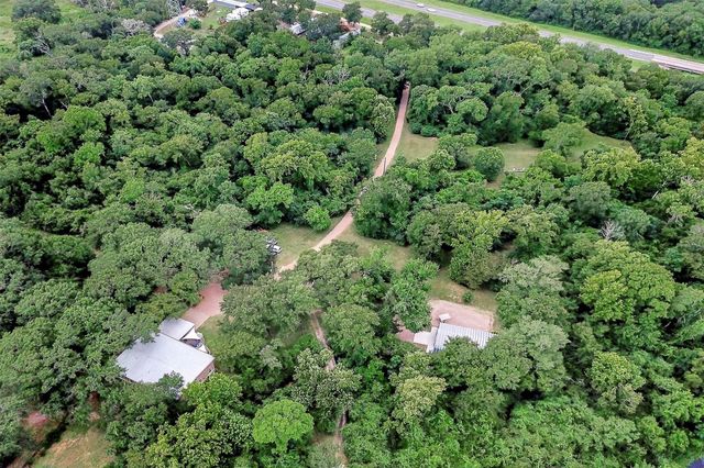 28030 Highway 6, Hempstead, TX 77445