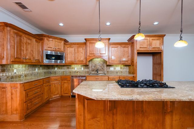 115 Noyant Drive, Little Rock, AR 72223