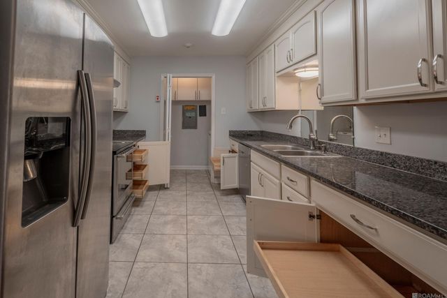 1412 W Fairview Dr, Baton Rouge, LA 70816