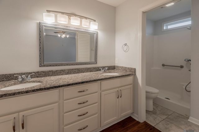 1412 W Fairview Dr, Baton Rouge, LA 70816