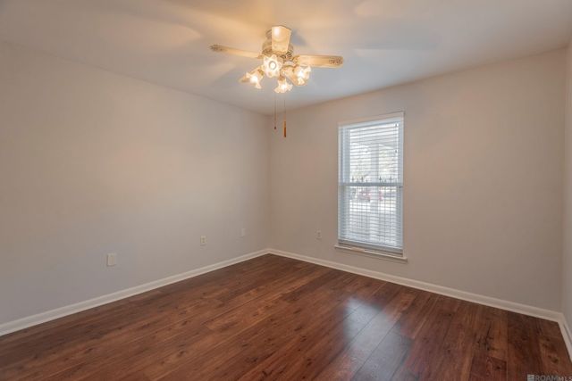 1412 W Fairview Dr, Baton Rouge, LA 70816