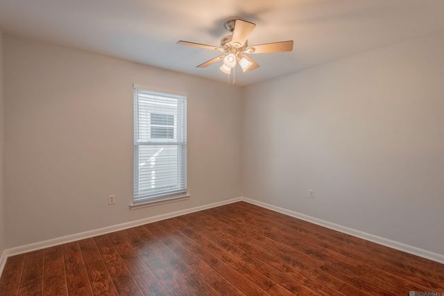 1412 W Fairview Dr, Baton Rouge, LA 70816