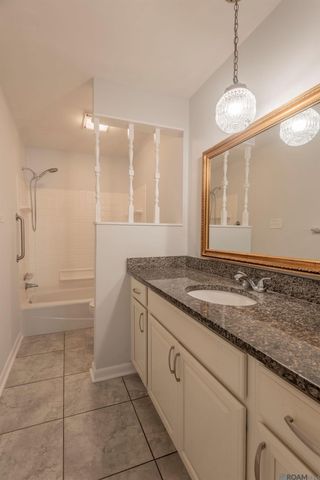 1412 W Fairview Dr, Baton Rouge, LA 70816