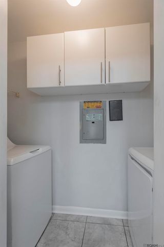 1412 W Fairview Dr, Baton Rouge, LA 70816