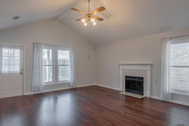 1412 W Fairview Dr, Baton Rouge, LA 70816