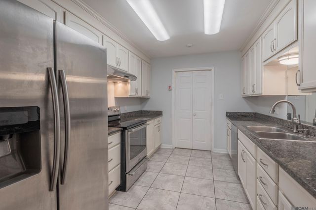 1412 W Fairview Dr, Baton Rouge, LA 70816