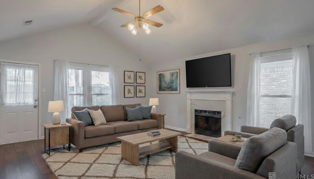 1412 W Fairview Dr, Baton Rouge, LA 70816