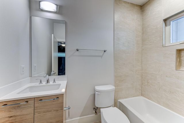 2705 St Emanuel Street, Houston, TX 77004