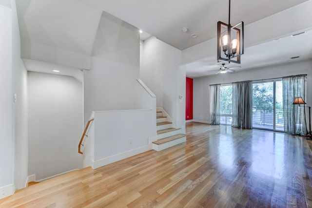 2705 St Emanuel Street, Houston, TX 77004