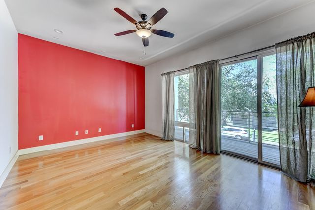 2705 St Emanuel Street, Houston, TX 77004