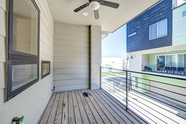 2705 St Emanuel Street, Houston, TX 77004