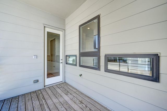 2705 St Emanuel Street, Houston, TX 77004