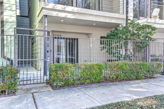 2705 St Emanuel Street, Houston, TX 77004