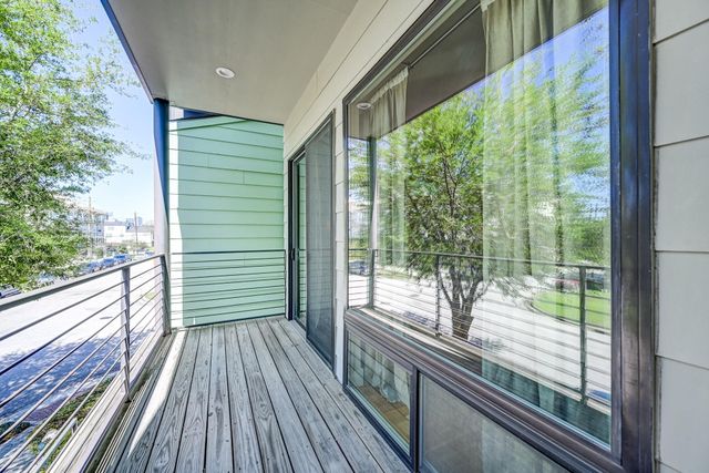 2705 St Emanuel Street, Houston, TX 77004