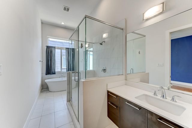 2705 St Emanuel Street, Houston, TX 77004