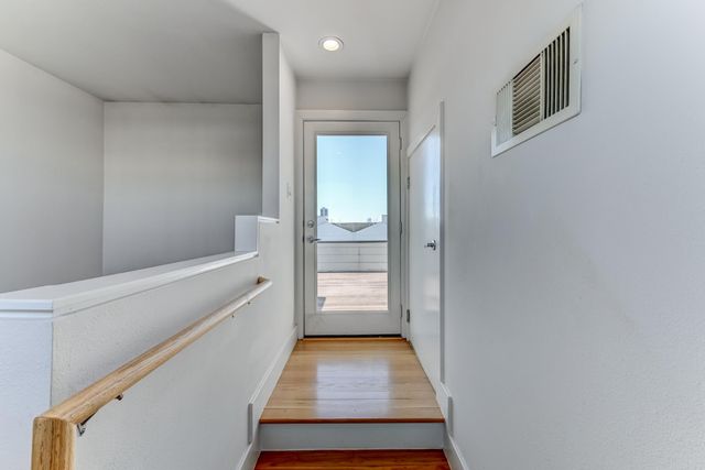 2705 St Emanuel Street, Houston, TX 77004