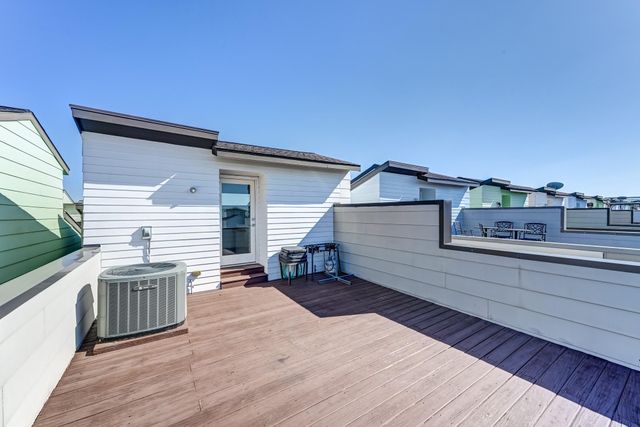 2705 St Emanuel Street, Houston, TX 77004