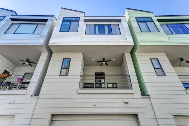 2705 St Emanuel Street, Houston, TX 77004