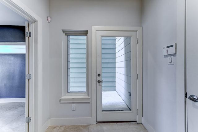 2705 St Emanuel Street, Houston, TX 77004