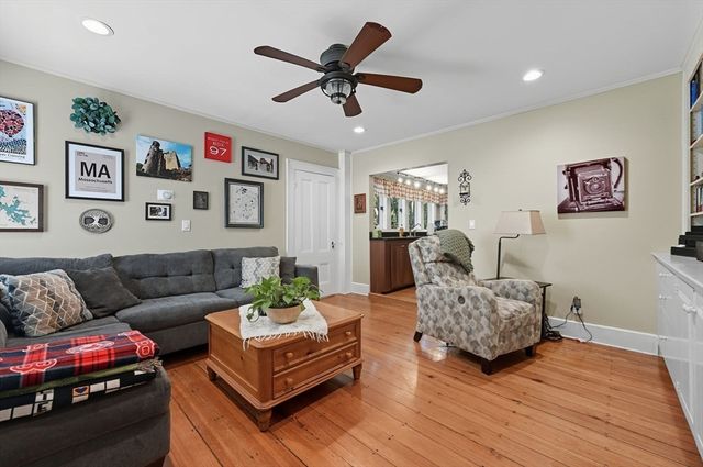 139 Salem End Road, Framingham, MA 01702