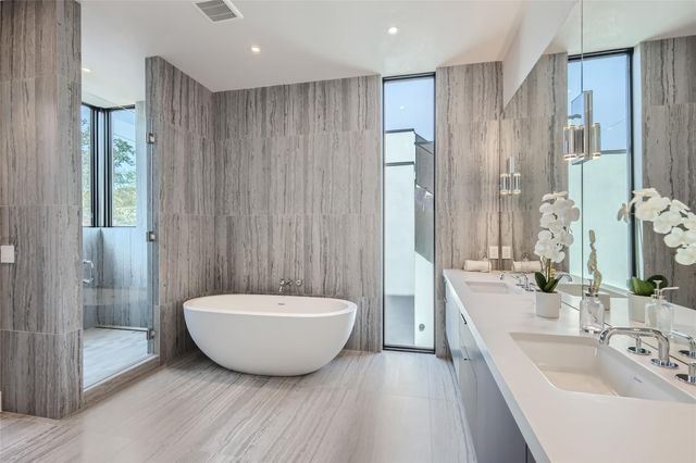 1315 W 9th ST B, Austin, TX 78703