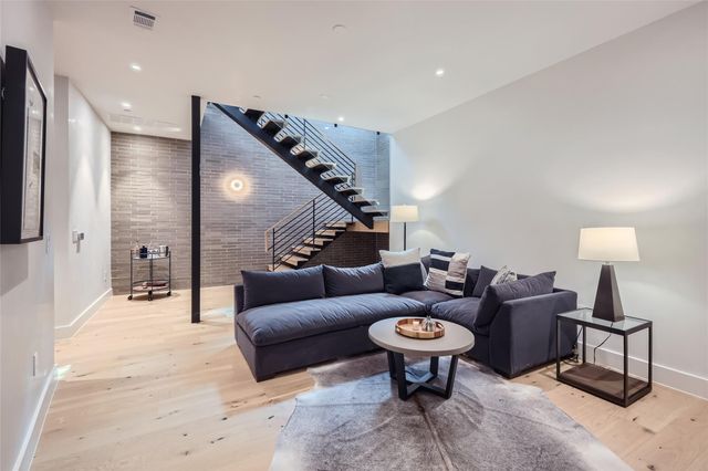 1315 W 9th ST B, Austin, TX 78703