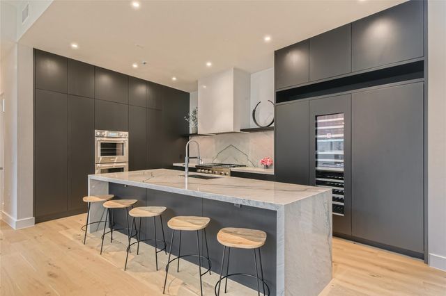 1315 W 9th ST B, Austin, TX 78703