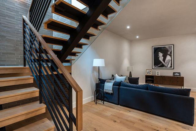 1315 W 9th ST B, Austin, TX 78703