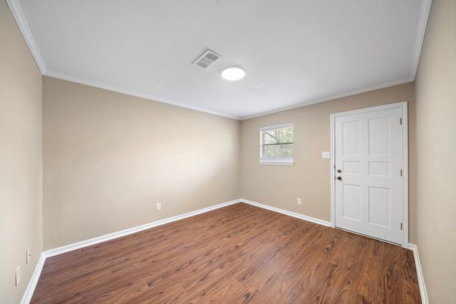 1104 Hillcrest Drive, Conroe, TX 77301