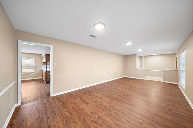 1104 Hillcrest Drive, Conroe, TX 77301