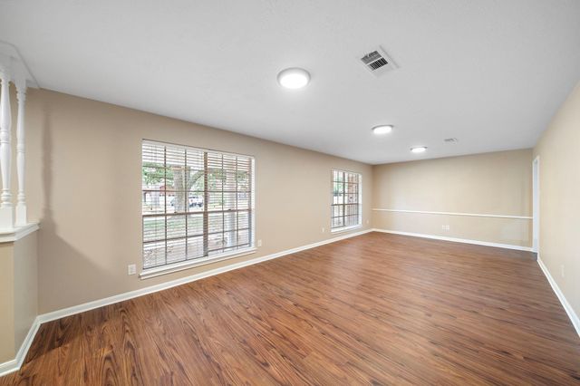 1104 Hillcrest Drive, Conroe, TX 77301