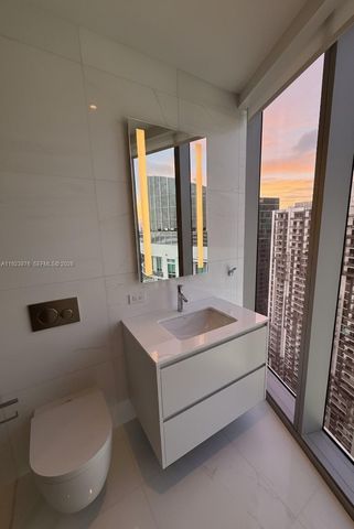 300 Biscayne Blvd Way 4201, Miami, FL 33131