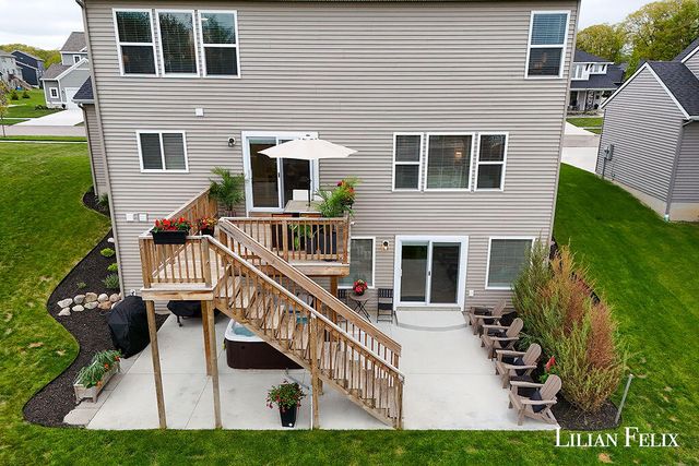 8825 Emerado Road, Jenison, MI 49428